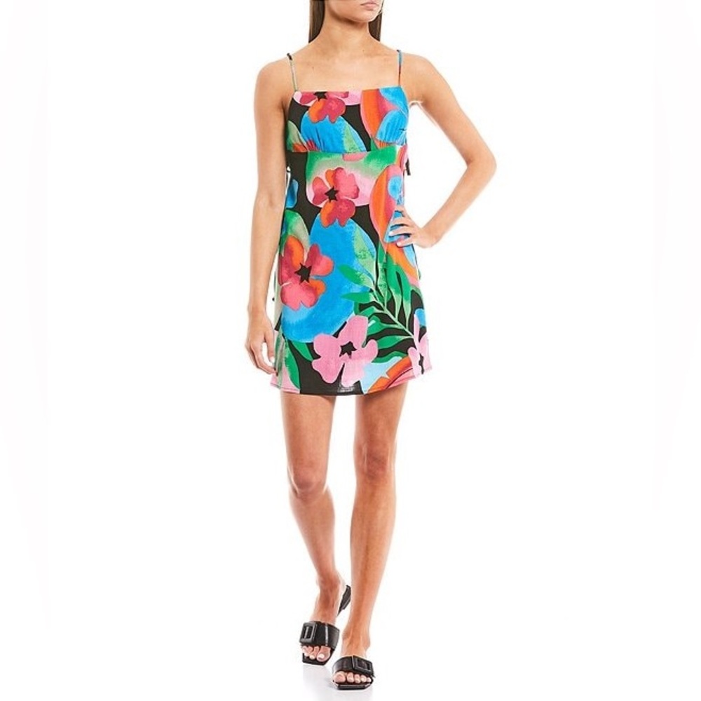 GB
Floral Print Side Tie Mini Dress